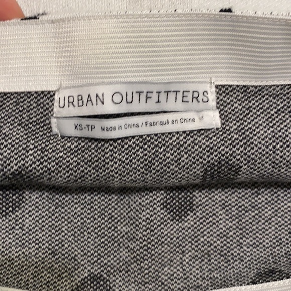 Urban Outfitters polka dot mini skirt size xs - Picture 3 of 4